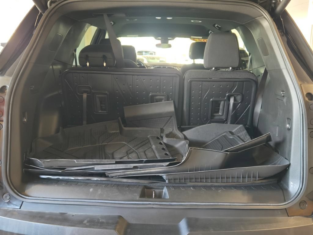 Certified 2023 Chevrolet Traverse LT w/ LPO, Floor Liner Package AWD/4WD image 14