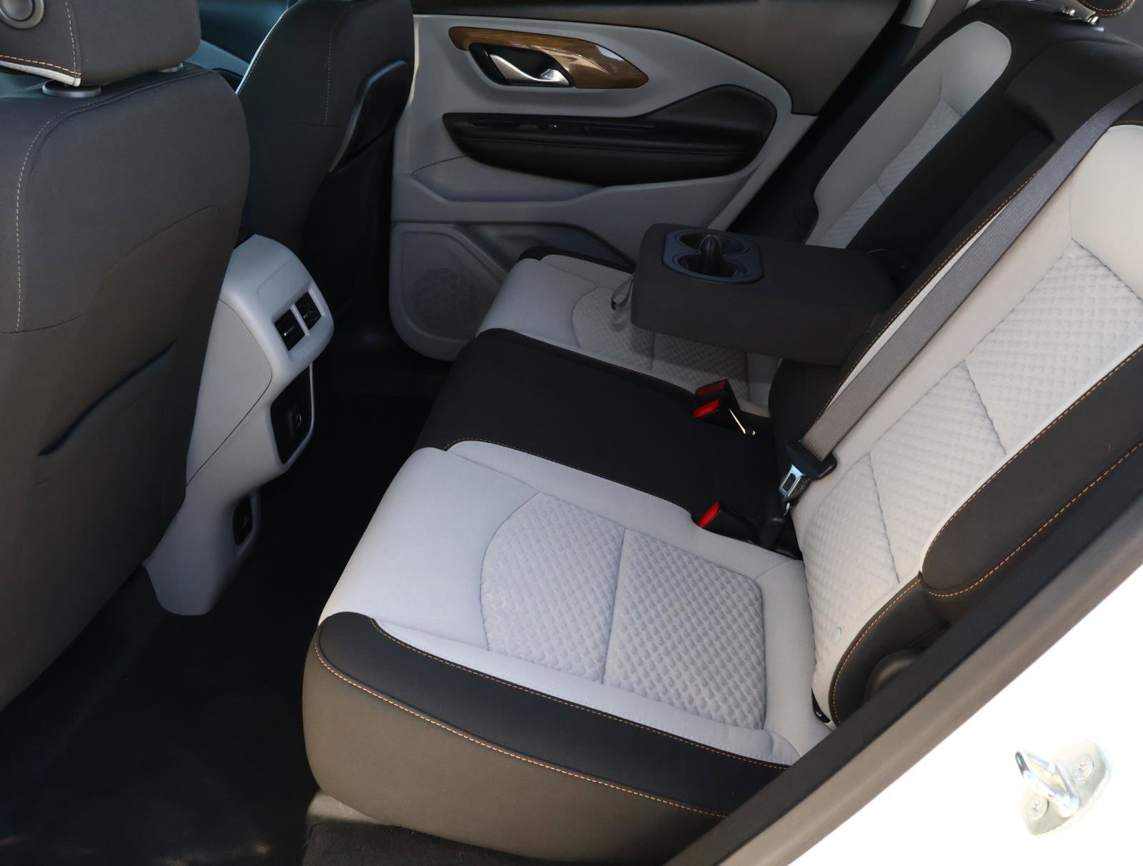 Used 2021 GMC Terrain SLE w/ Driver Convenience Package image 19