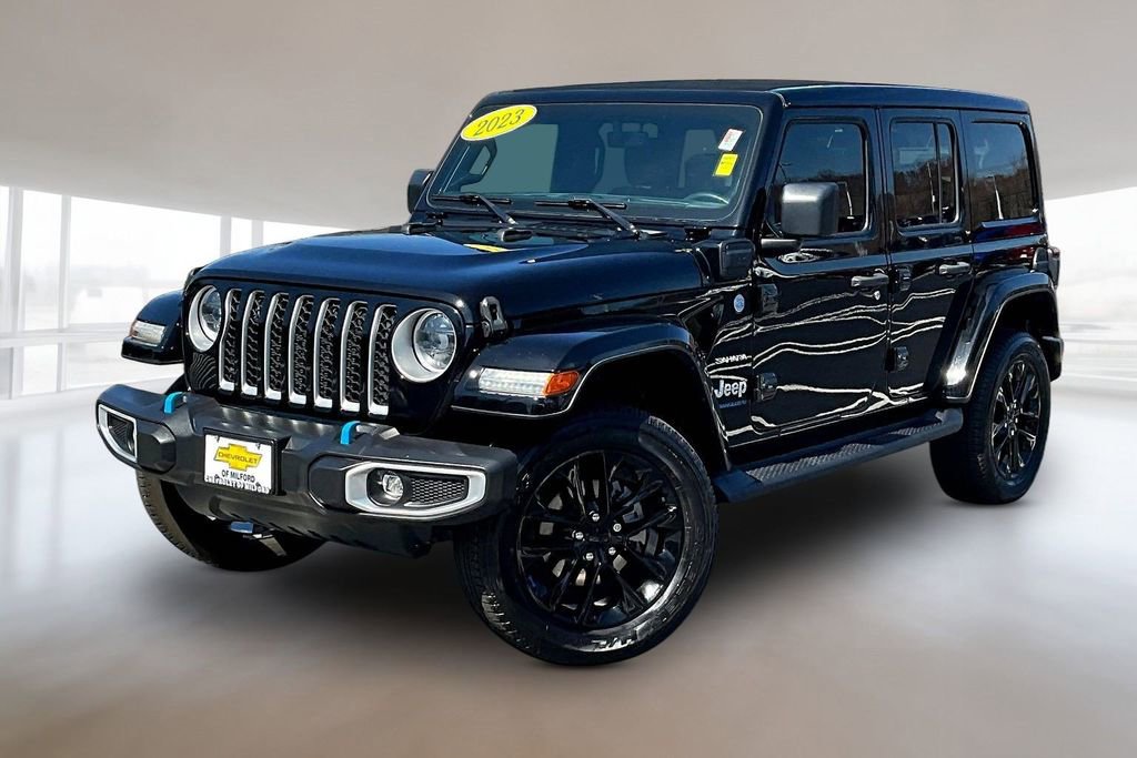 Used 2023 Jeep Wrangler Unlimited Sahara w/ Cold Weather Group image 3