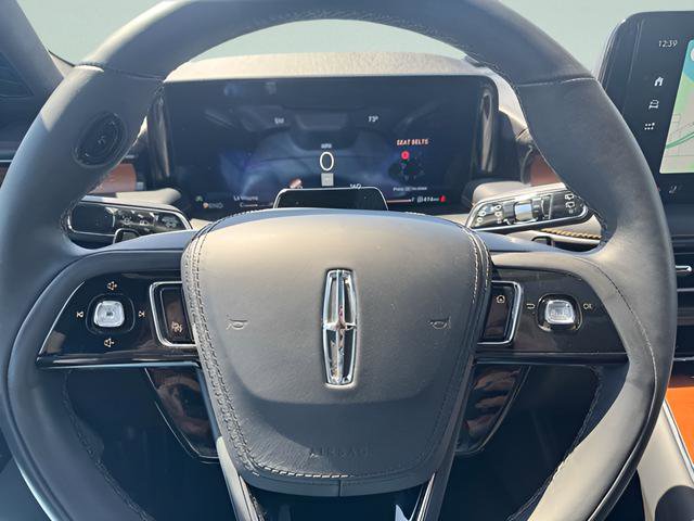 Used 2025 Lincoln Aviator Black Label w/ Black Label Special Edition image 10