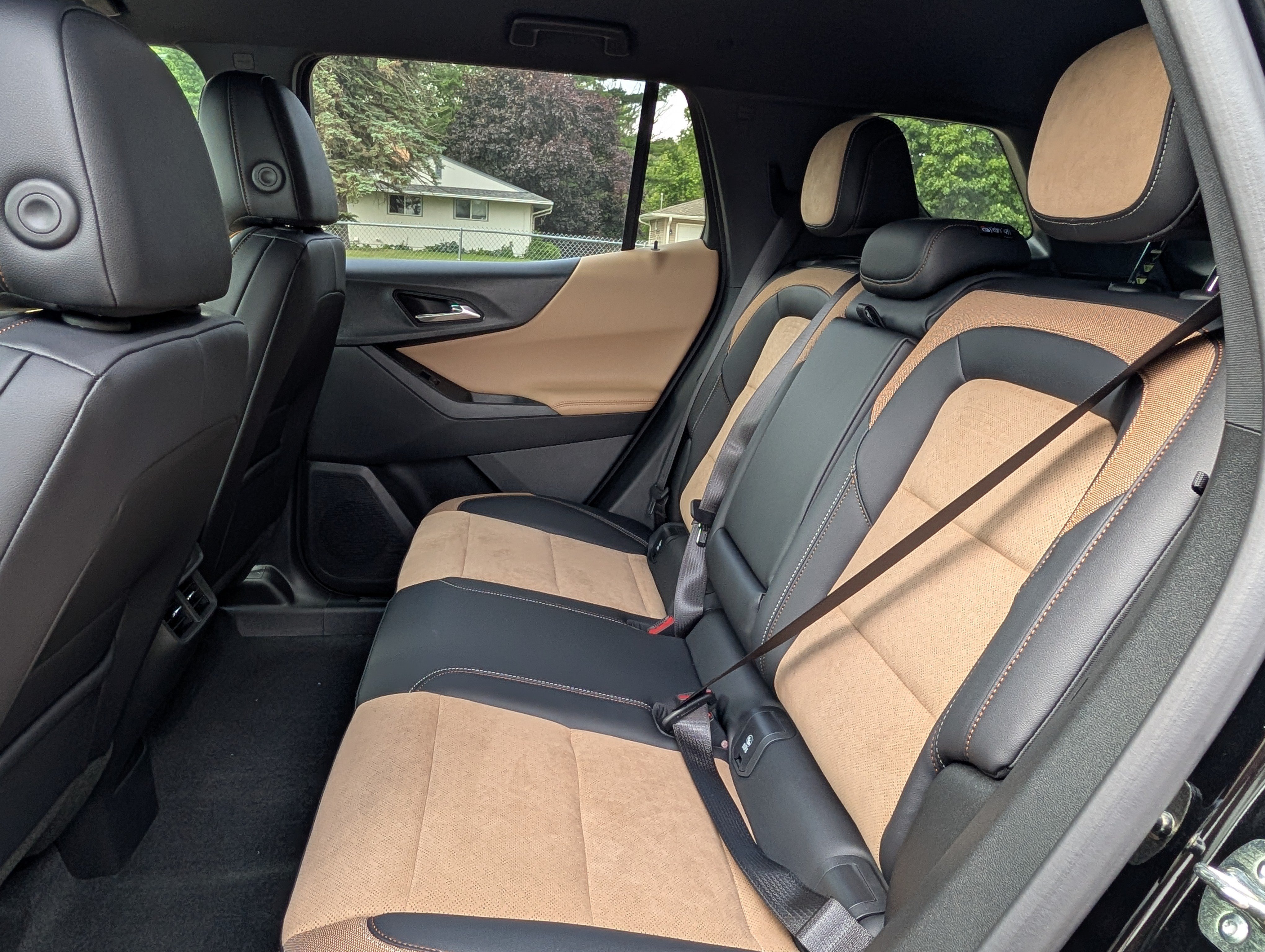 New 2026 Chevrolet Equinox ACTIV w/ Convenience Package III AWD/4WD image 9