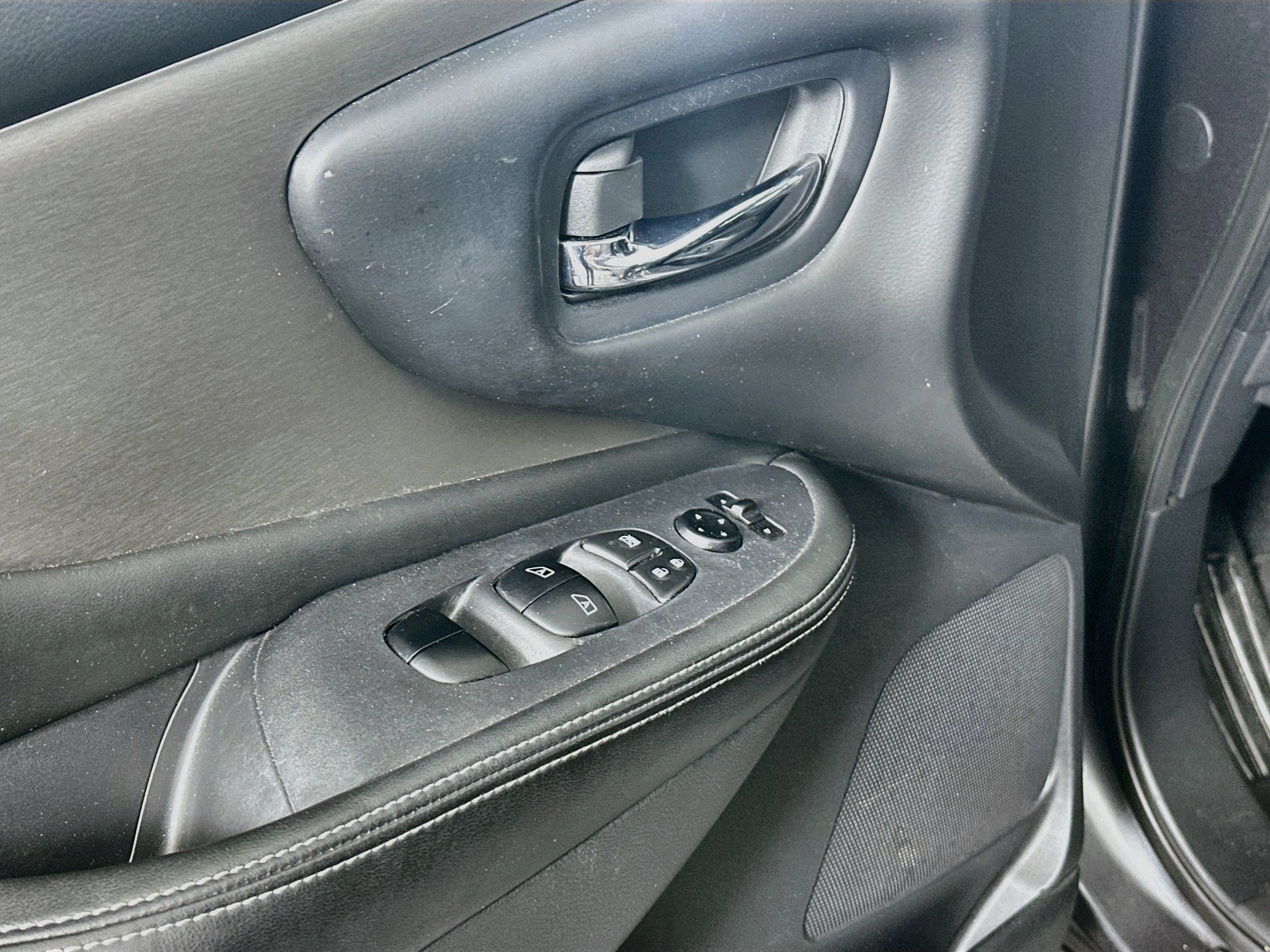 Used 2019 Nissan Murano SV w/ Premium Package FWD image 15