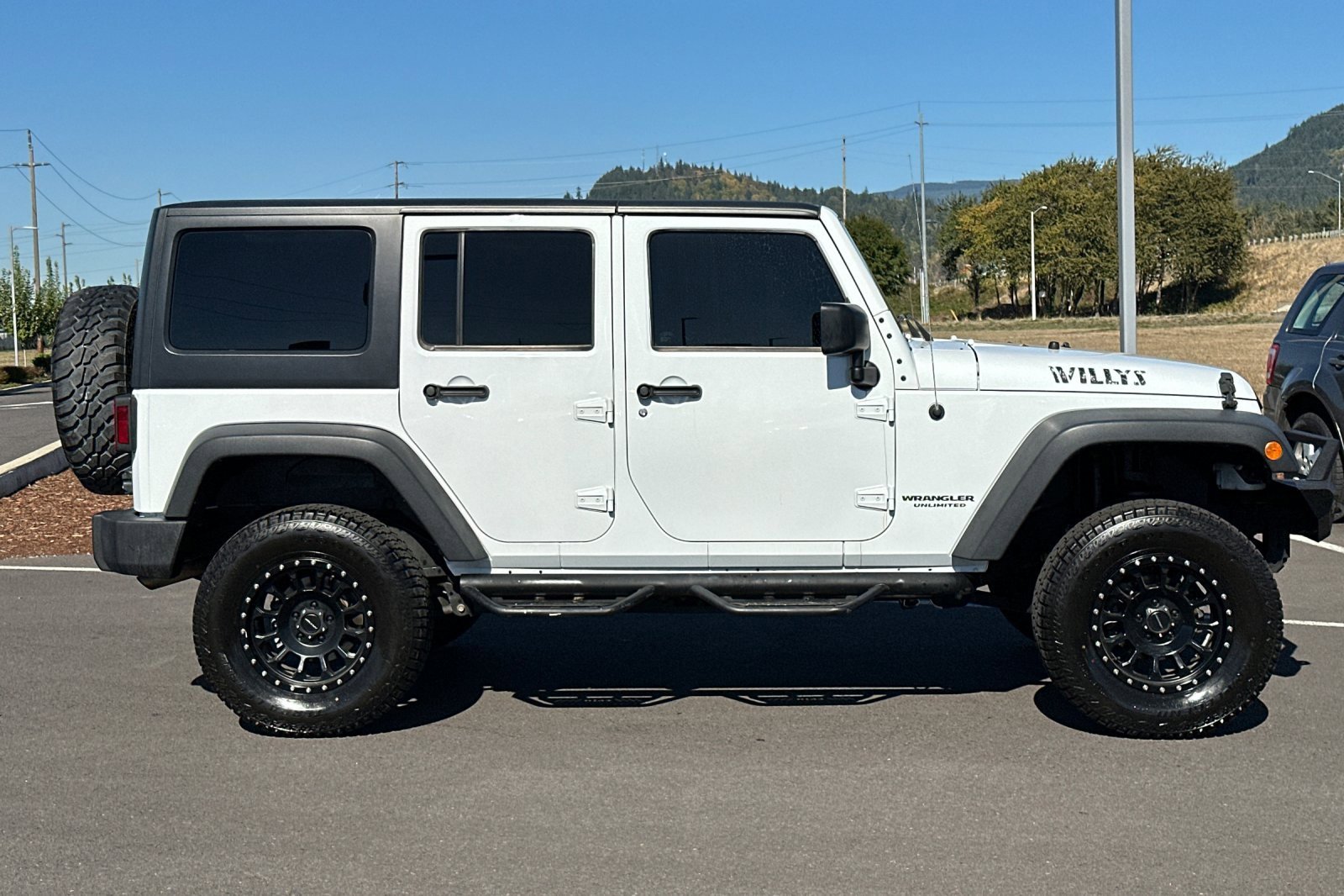 Used 2017 Jeep Wrangler Unlimited Sport image 2
