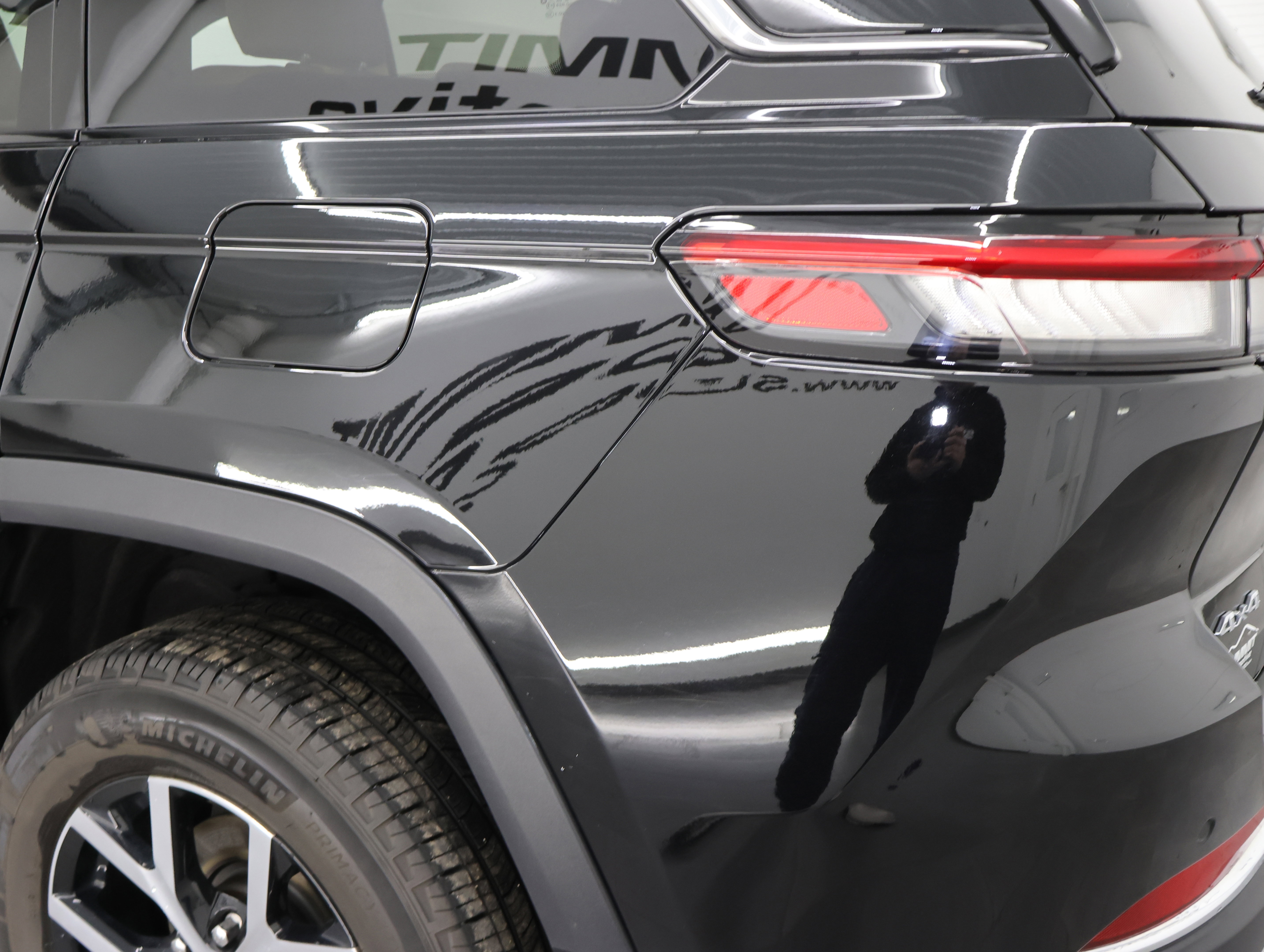 Used 2023 Jeep Grand Cherokee Limited image 31