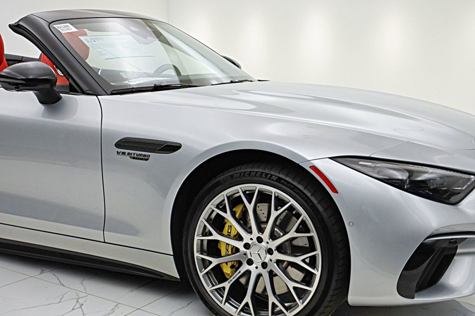 Used 2024 Mercedes-Benz SL 63 AMG 4MATIC image 18