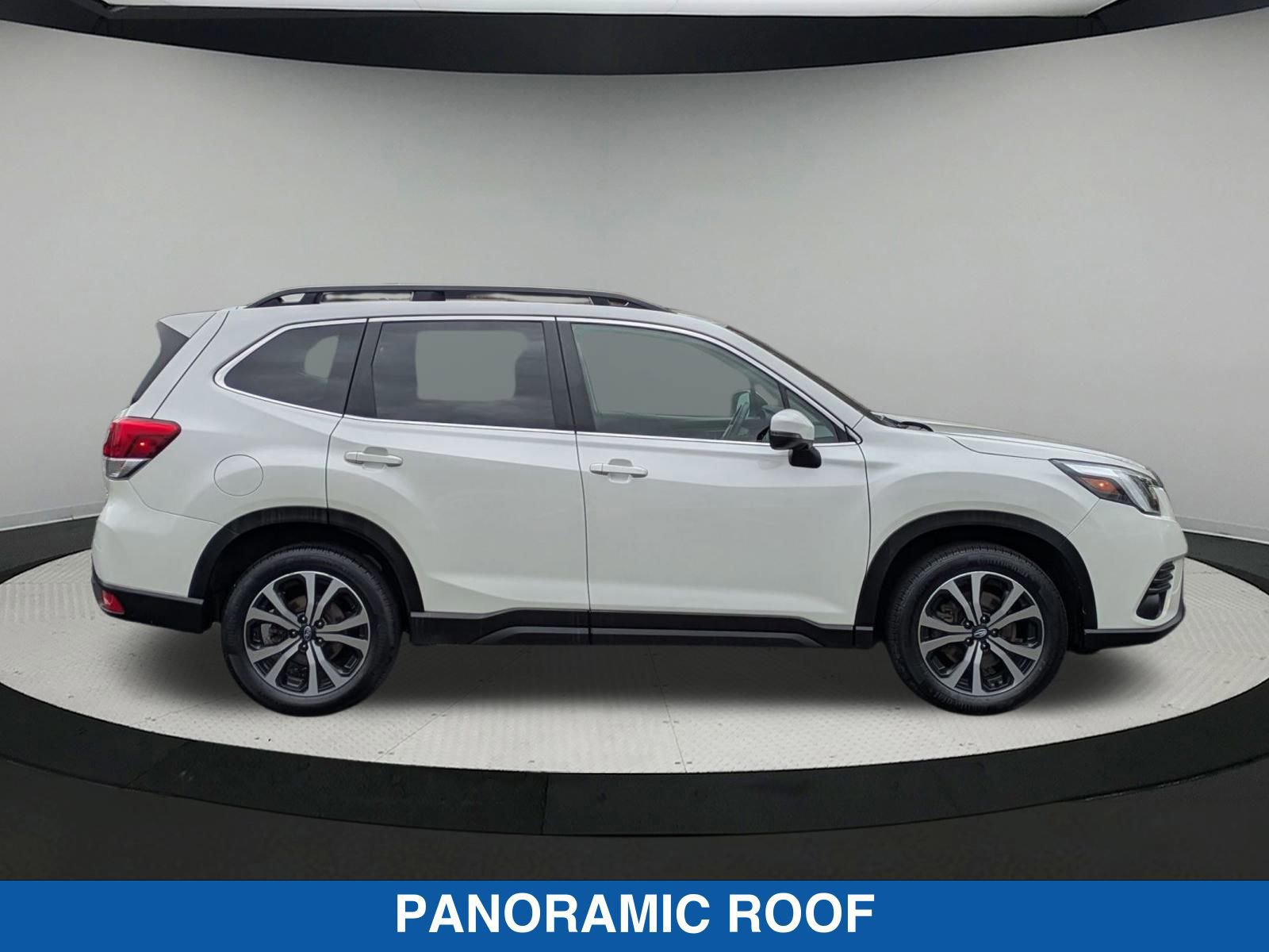 Certified 2022 Subaru Forester Limited image 2