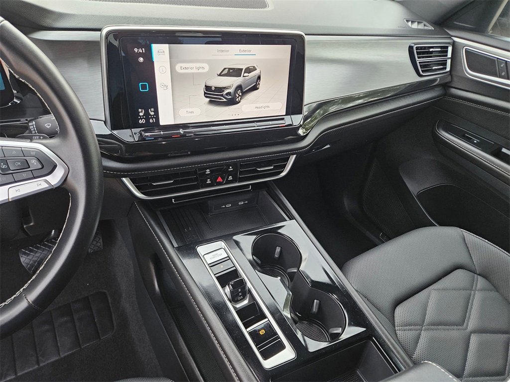 Used 2025 Volkswagen Atlas Cross Sport SE image 19