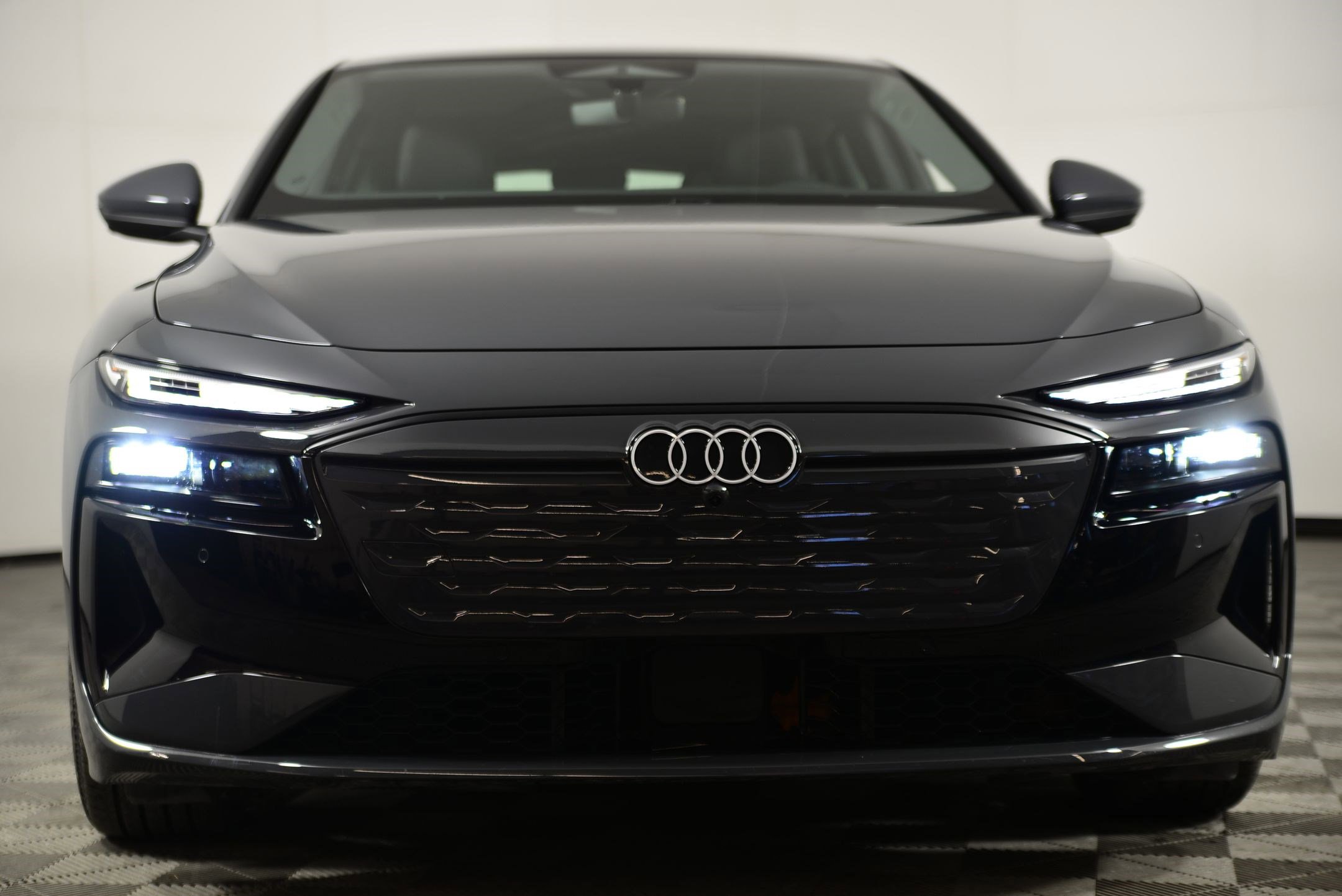 Certified 2025 Audi A6 e-tron Premium Plus w/ Premium Plus image 5