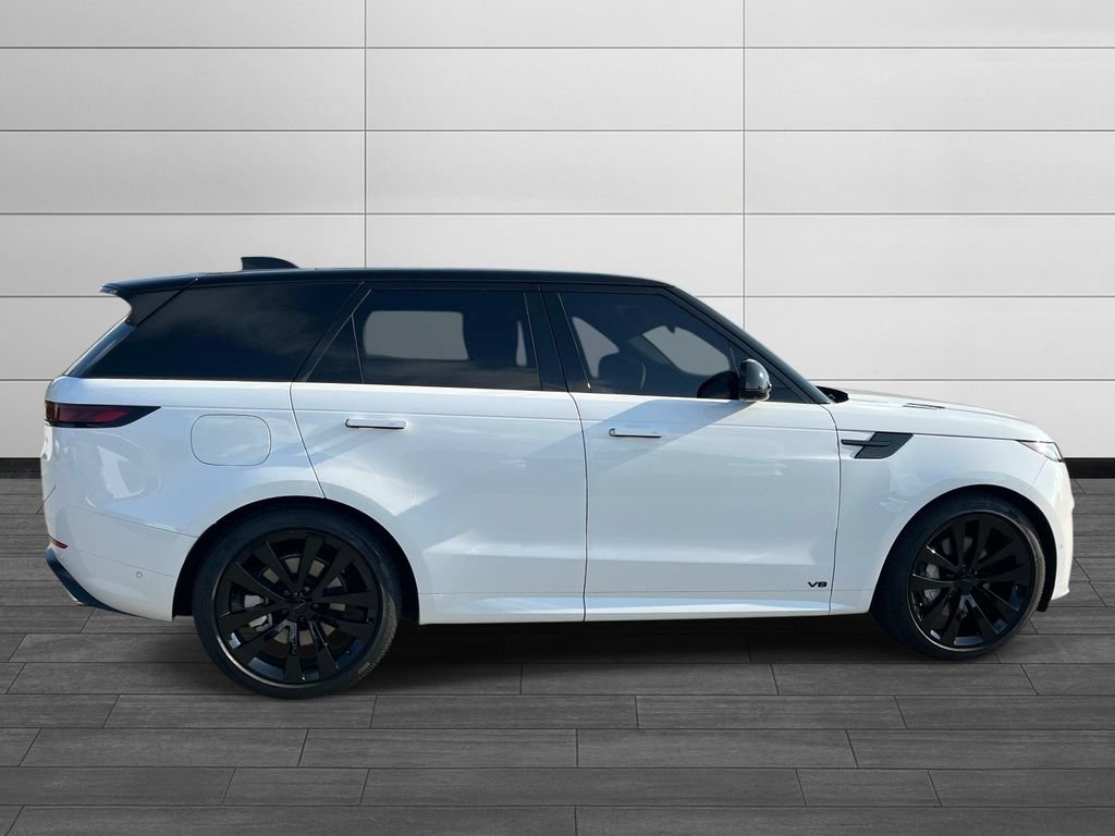 Certified 2026 Land Rover Range Rover Sport Dynamic SE AWD/4WD image 6