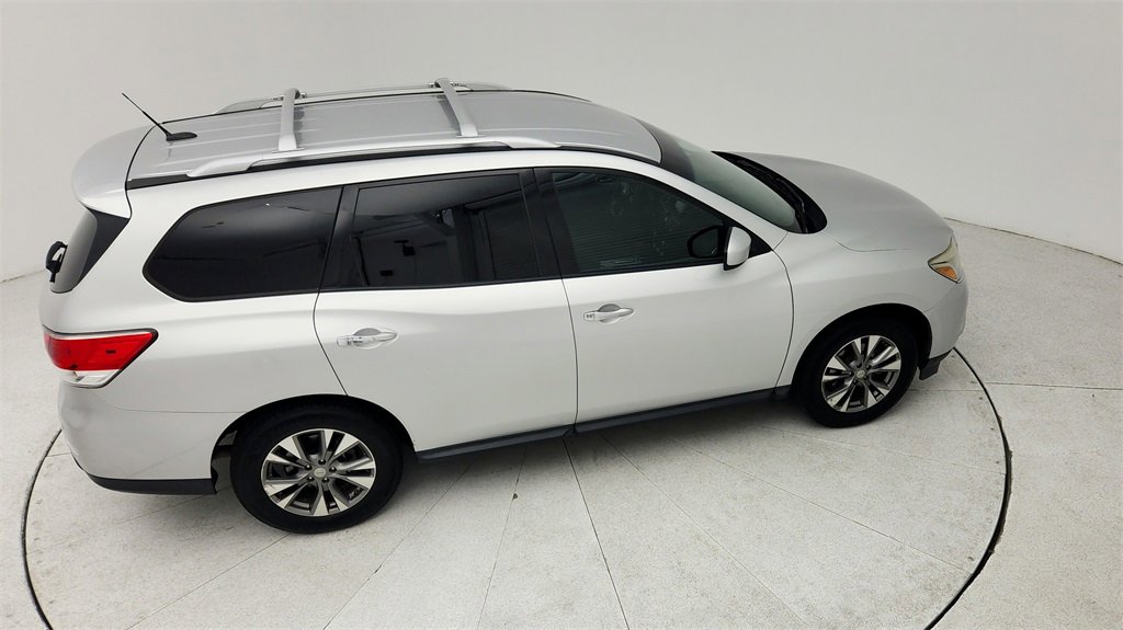 Used 2016 Nissan Pathfinder SV image 41