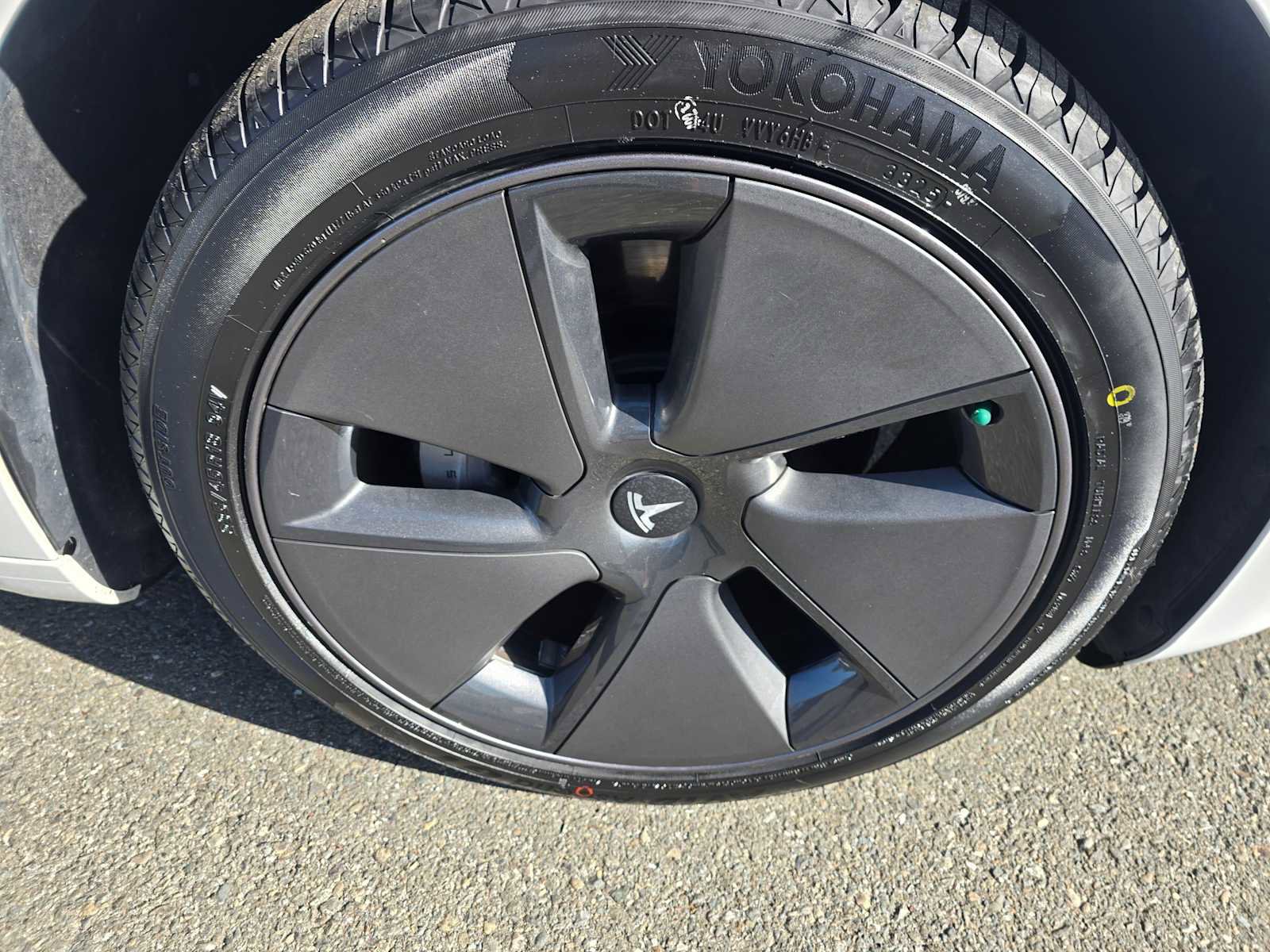 Used 2021 Tesla Model 3 Standard Range Plus RWD image 9
