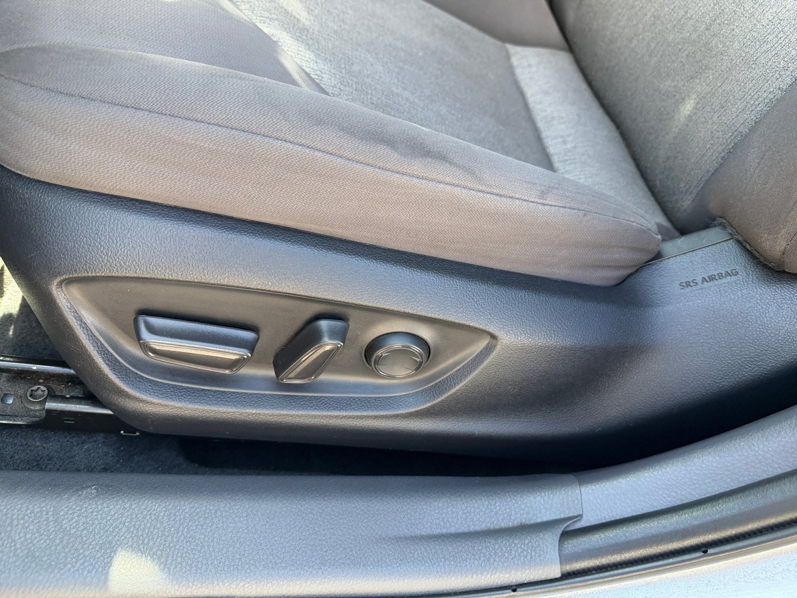 Used 2023 Toyota Camry LE FWD image 14