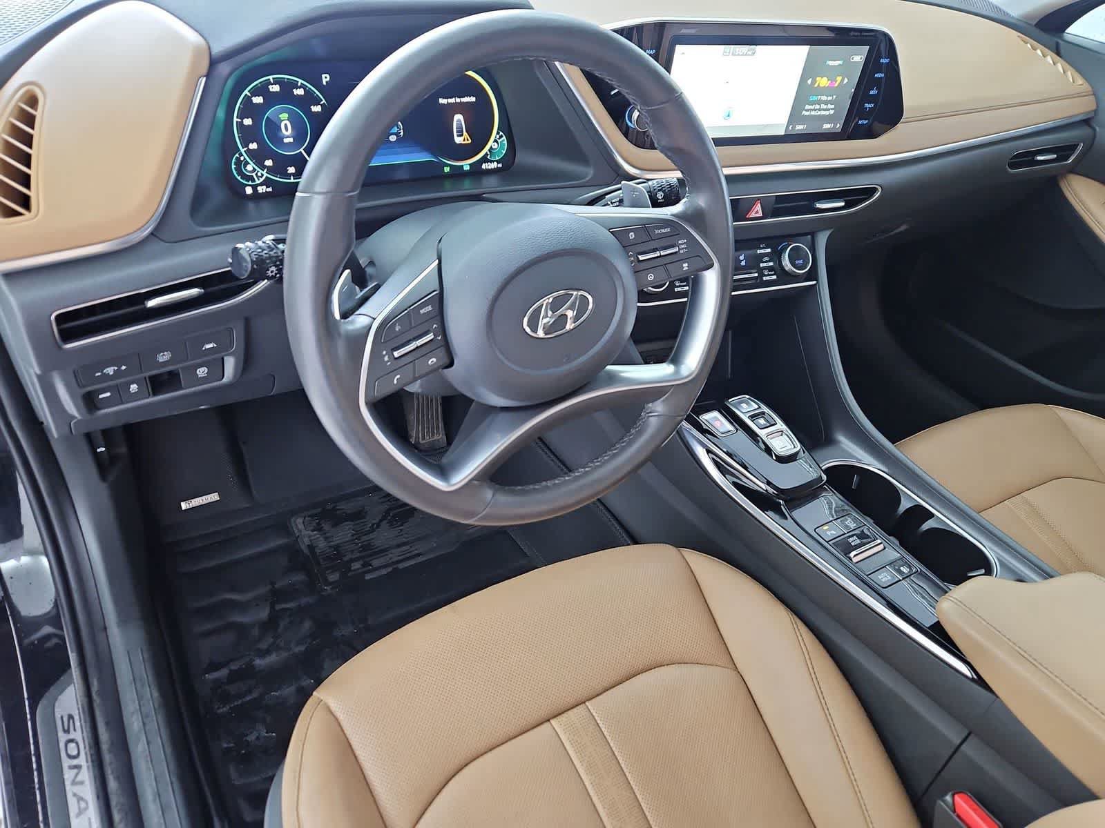 Used 2022 Hyundai Sonata Limited FWD image 2