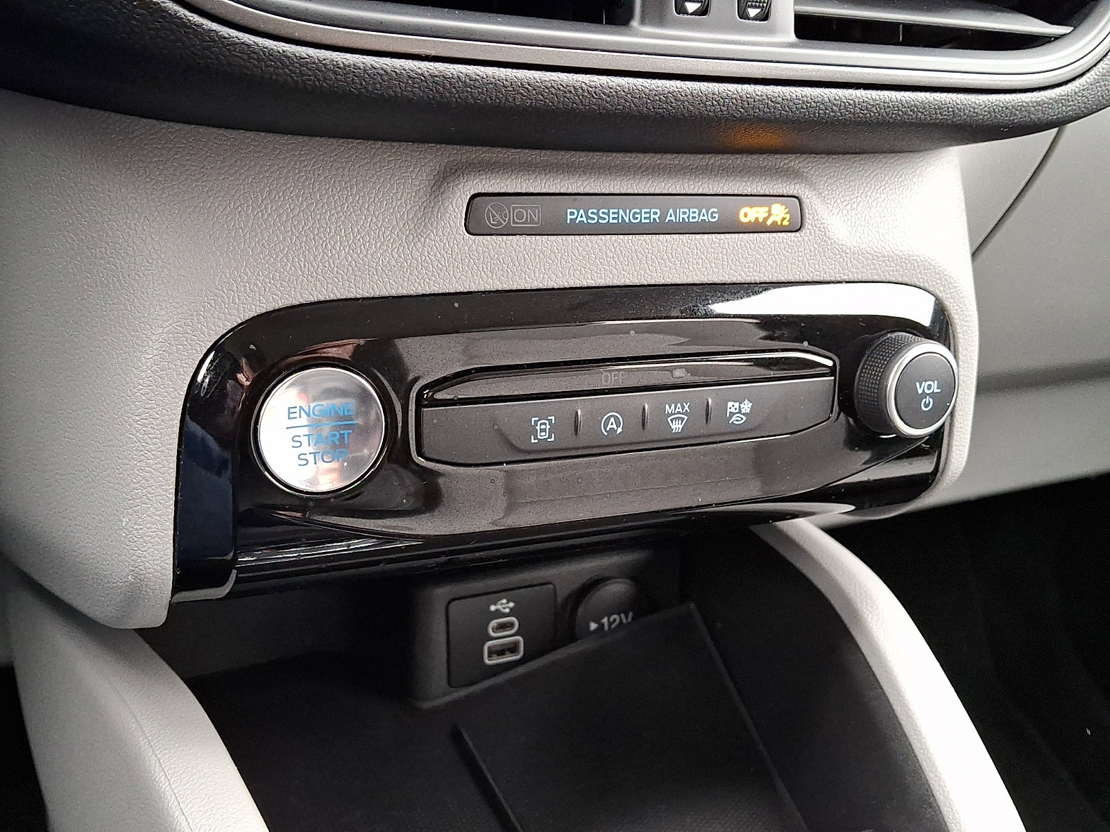 Certified 2024 Ford Escape Active w/ Tech Pack #1 AWD/4WD image 18