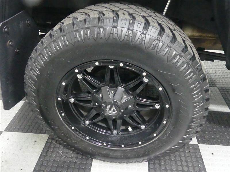 Used 2016 Toyota Tacoma TRD Off-Road w/ Exterior Package image 15