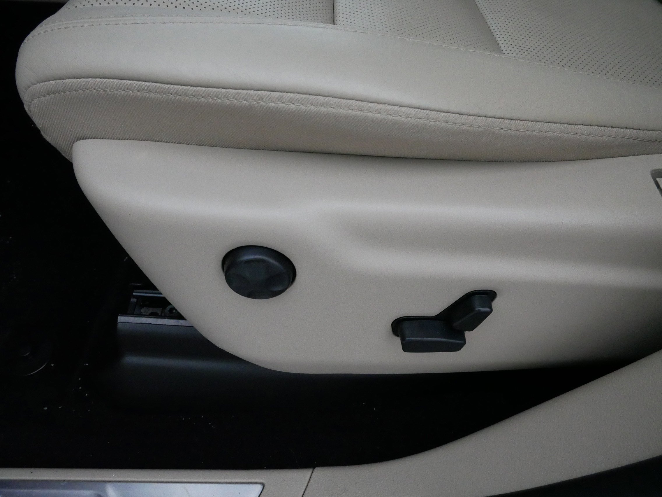 Used 2020 Jeep Grand Cherokee Limited w/ Luxury Group II image 20