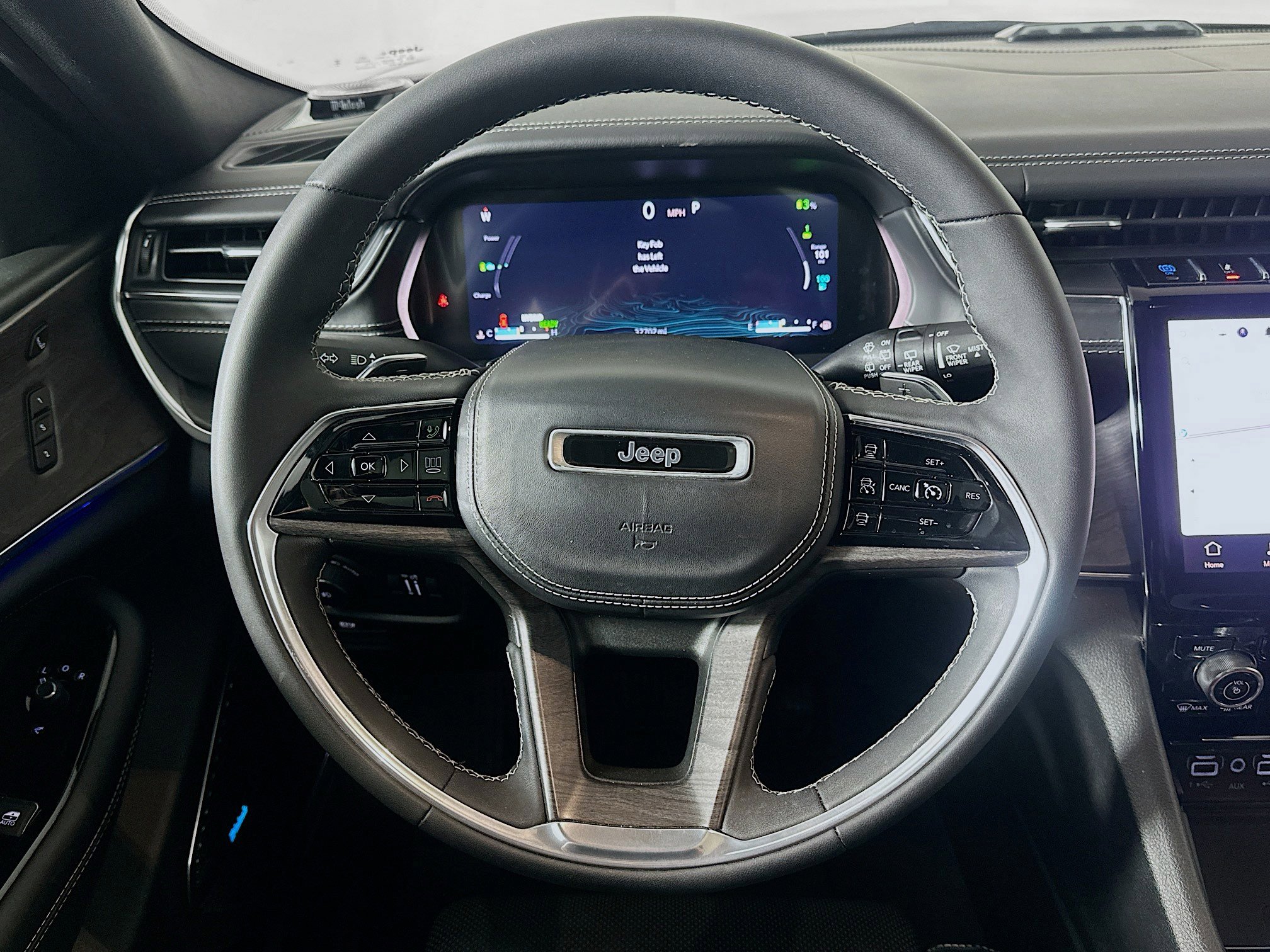 Used 2022 Jeep Grand Cherokee Overland w/ Luxury Tech Group IV image 18