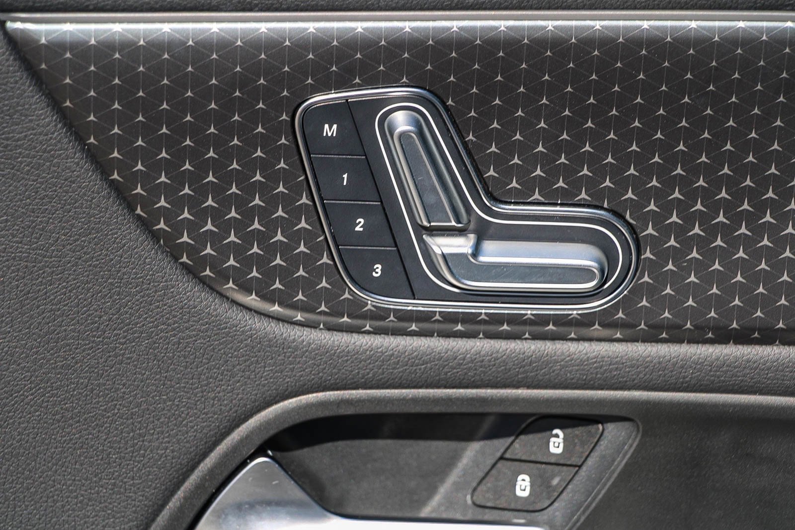 Certified 2025 Mercedes-Benz GLA 250 4MATIC image 20