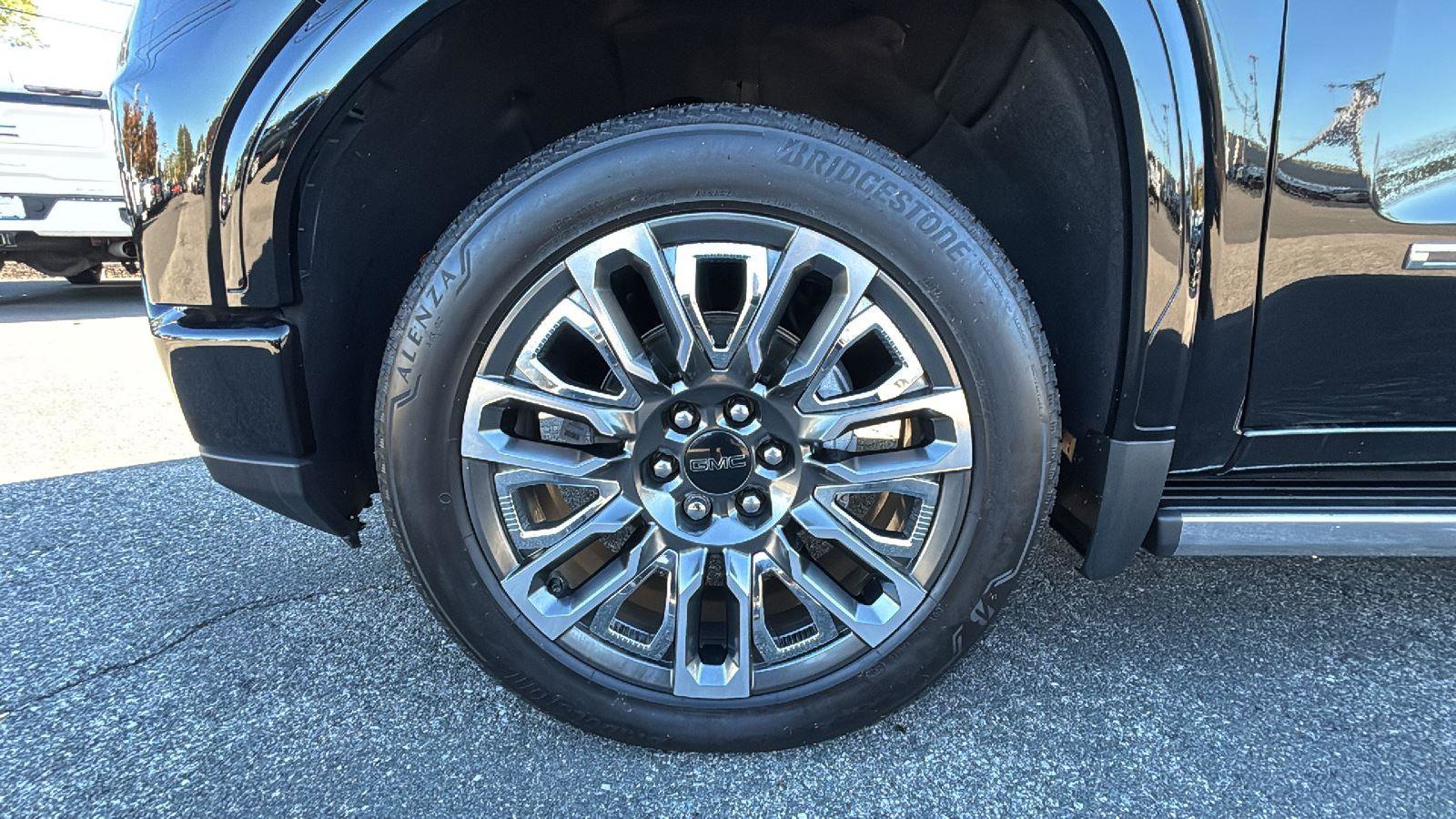Used 2024 GMC Sierra 1500 Denali Ultimate image 11
