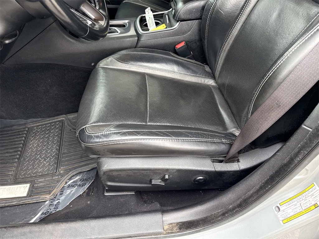 Used 2021 Dodge Charger SXT w/ Leather Interior Group image 9