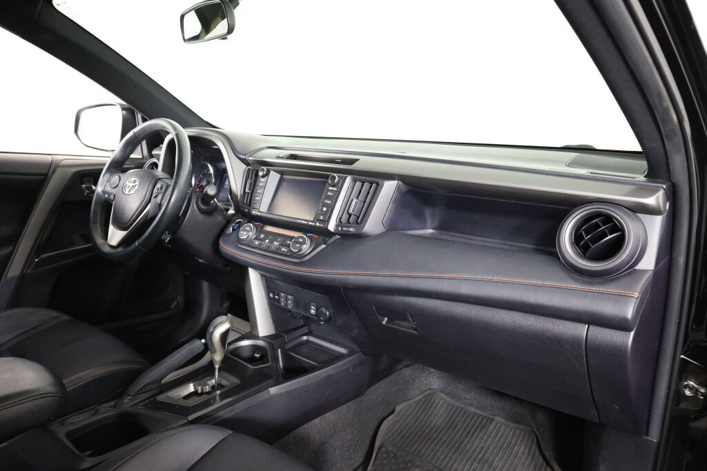 Used 2016 Toyota RAV4 SE image 24