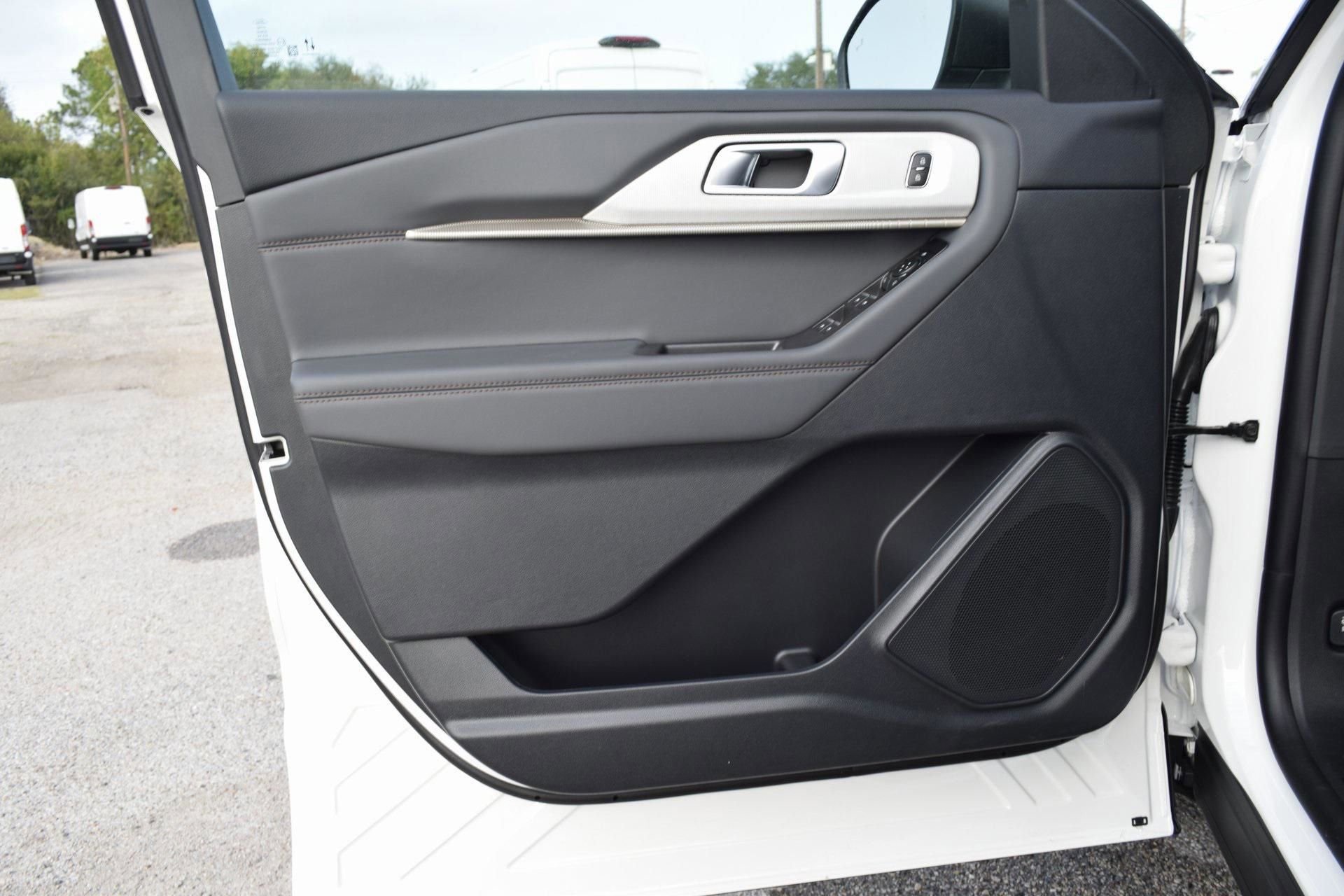 New 2026 Ford Explorer Active w/ Active Comfort Package image 19