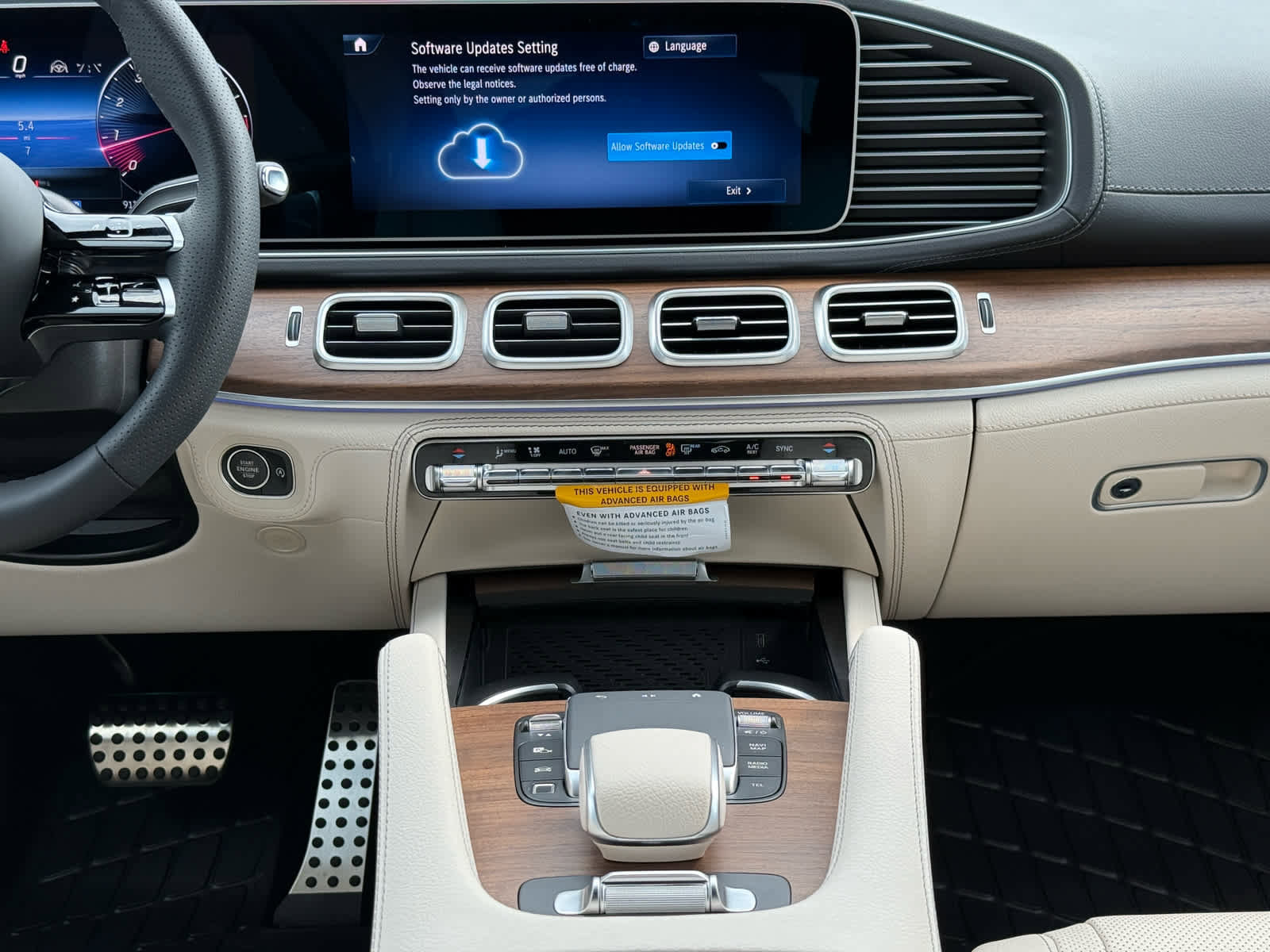 New 2026 Mercedes-Benz GLS 580 4MATIC image 13