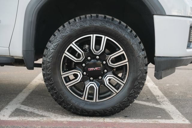 Used 2021 GMC Sierra 2500 AT4 w/ AT4 Premium Plus Package AWD/4WD image 5