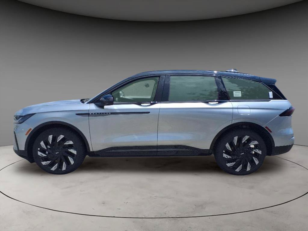 New 2025 Lincoln Nautilus Reserve w/ Jet Appearance Package AWD/4WD image 2
