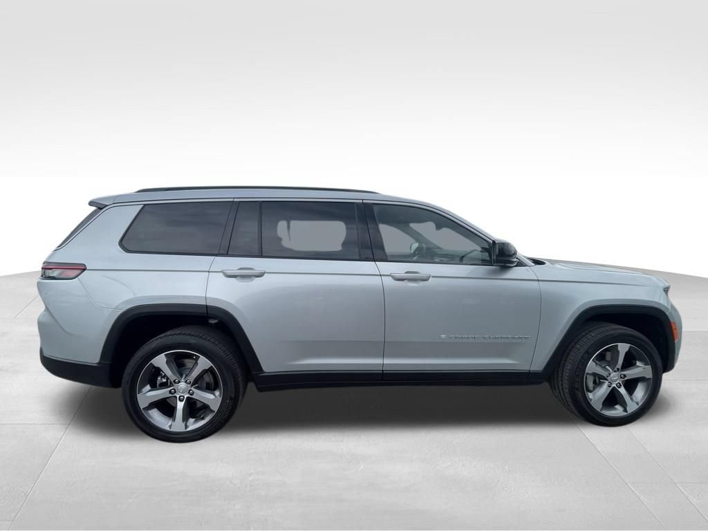New 2026 Jeep Grand Cherokee L Limited w/ Luxury Tech Group II AWD/4WD image 16