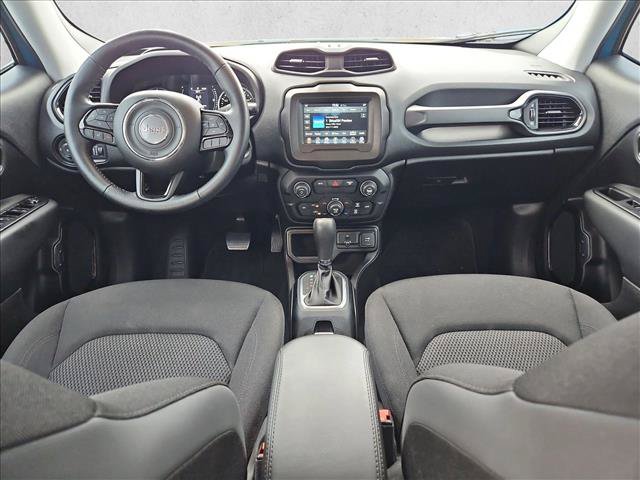 Used 2020 Jeep Renegade Altitude FWD image 16