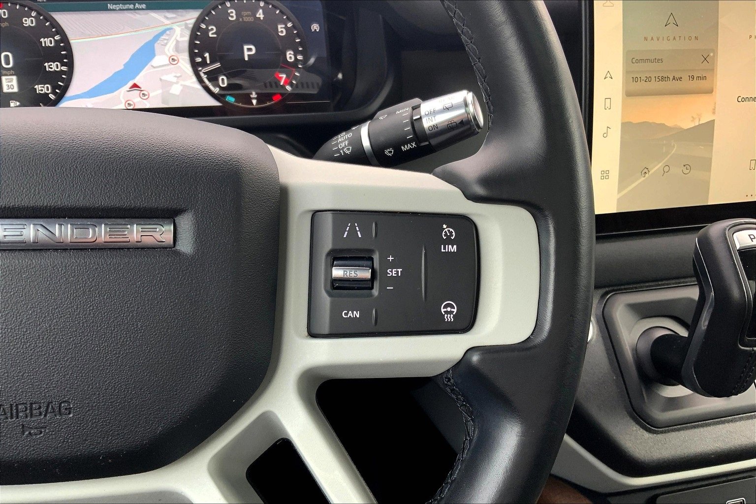 Used 2022 Land Rover Defender 110 S image 24