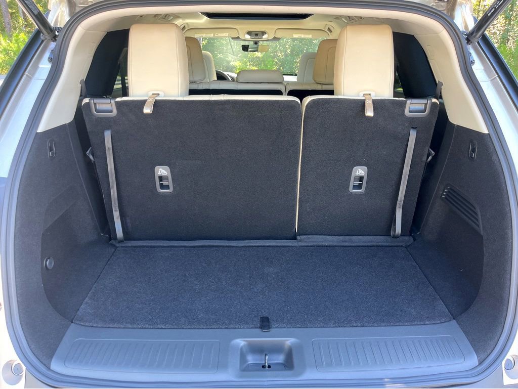 Certified 2025 INFINITI QX60 Luxe w/ Cargo Package image 27