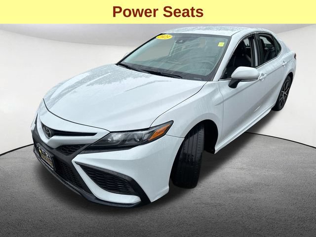 Used 2023 Toyota Camry SE AWD/4WD image 5
