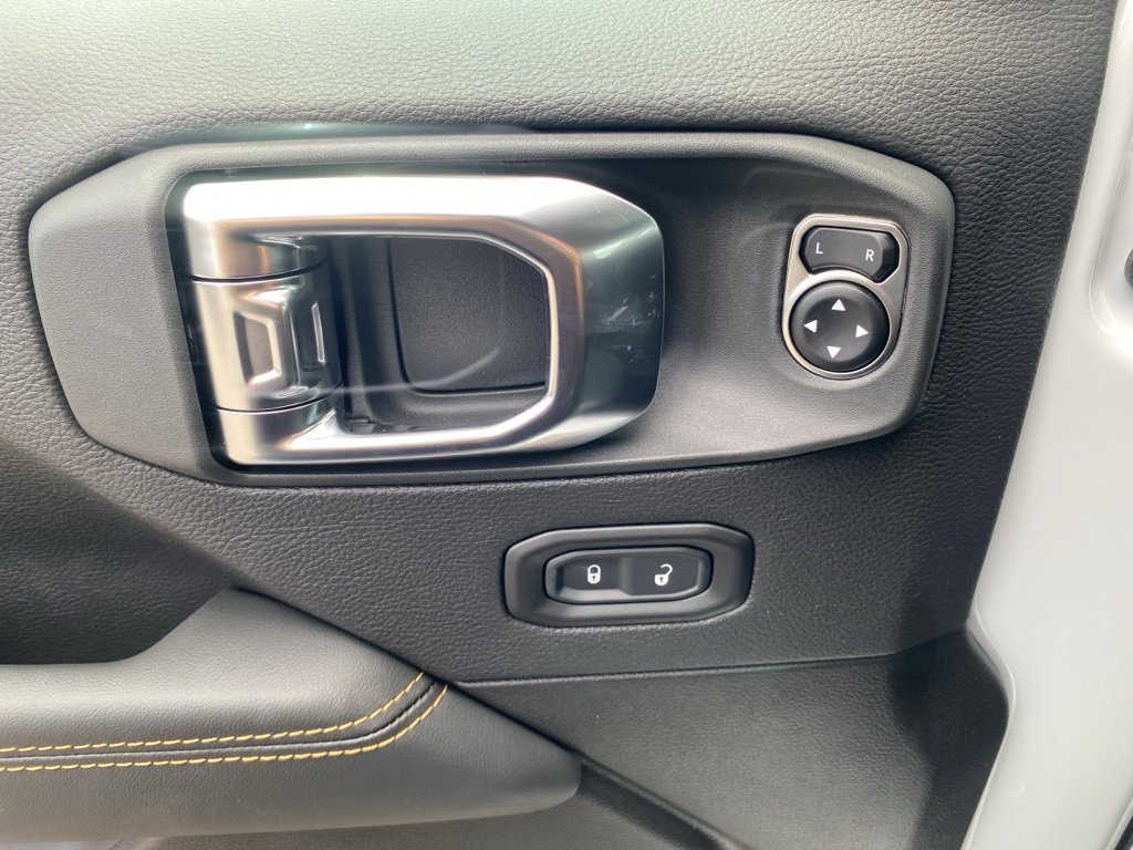 New 2025 Jeep Wrangler Sahara image 20