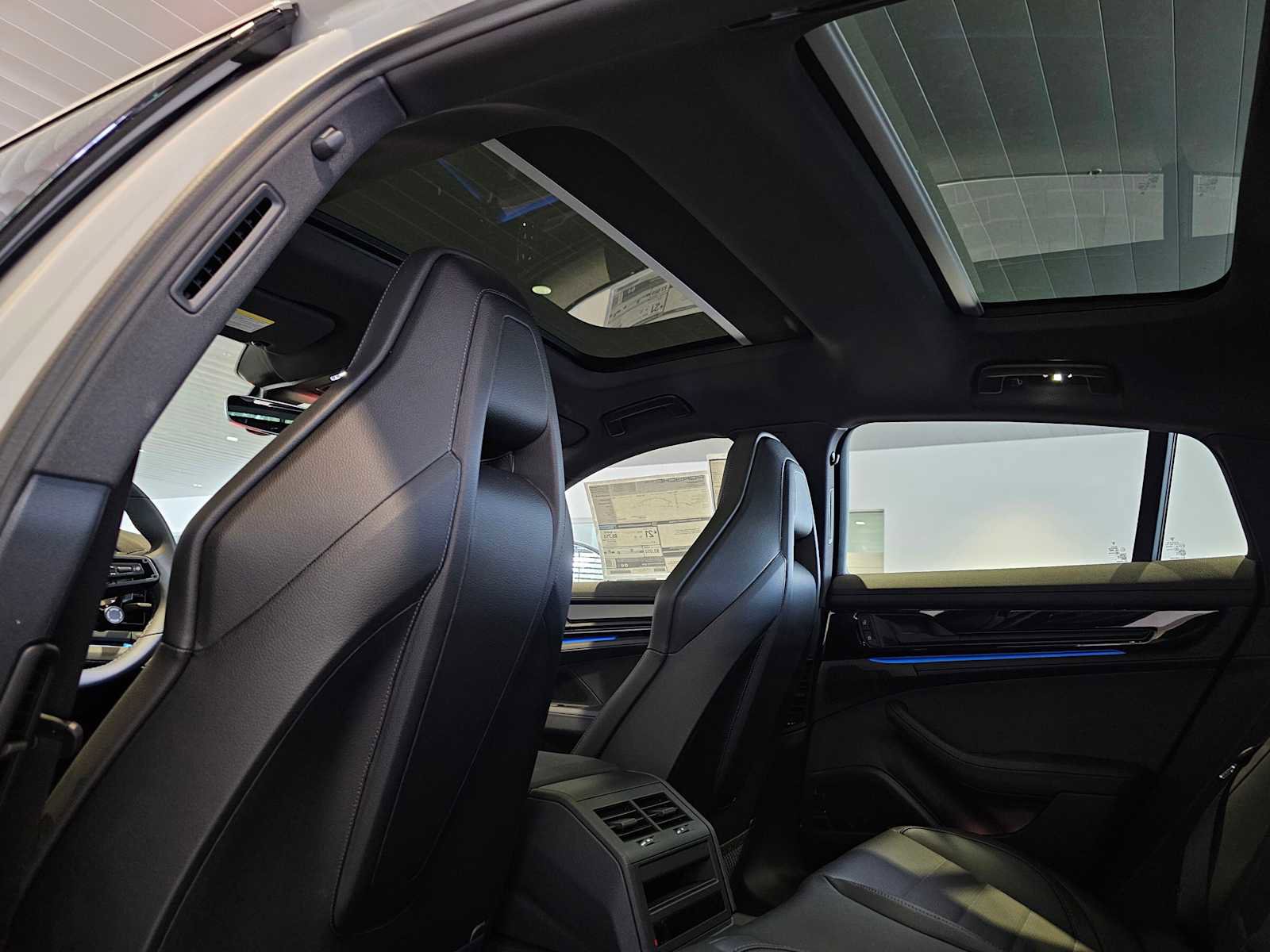 New 2025 Porsche Panamera 4 image 19