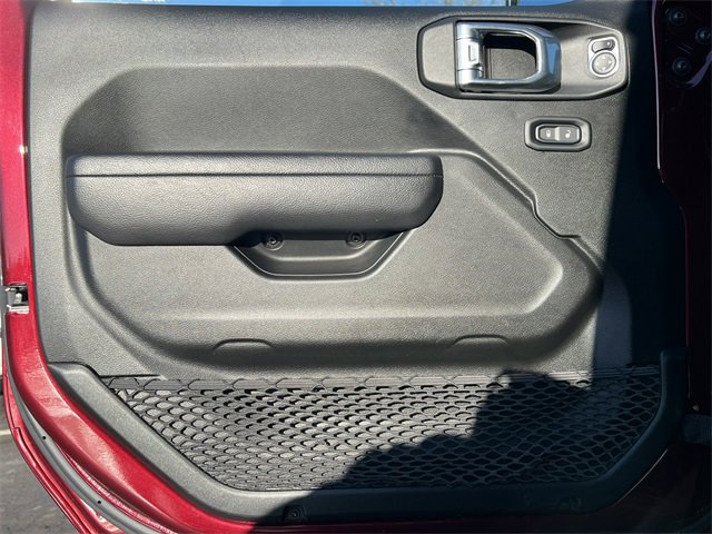 Certified 2022 Jeep Gladiator Sport image 16