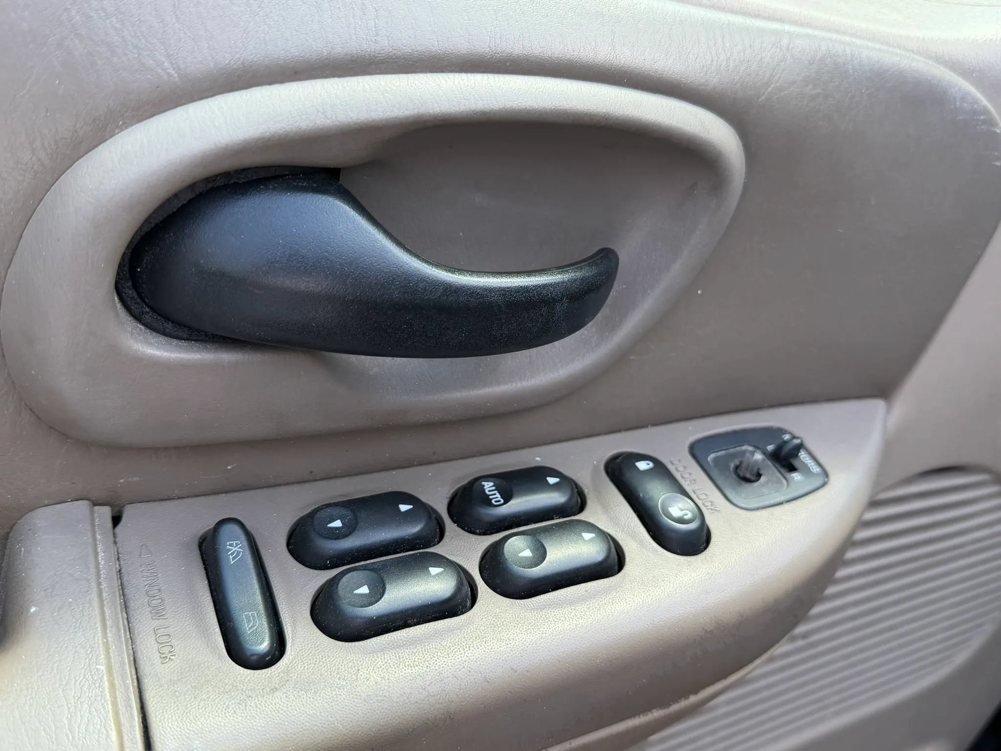 Used 2003 Ford F150 Lariat RWD image 28