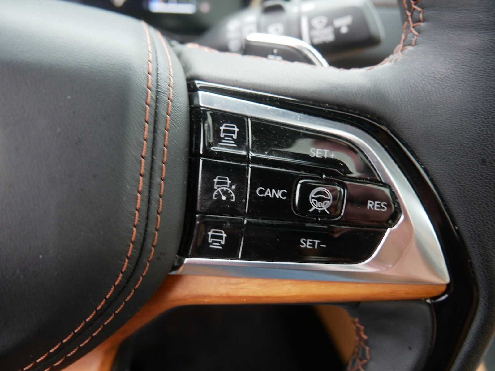 Used 2024 Jeep Grand Cherokee L Summit AWD/4WD image 27