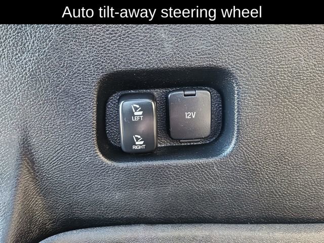 Used 2020 Ford Edge Titanium w/ Cargo Accessory Package image 32