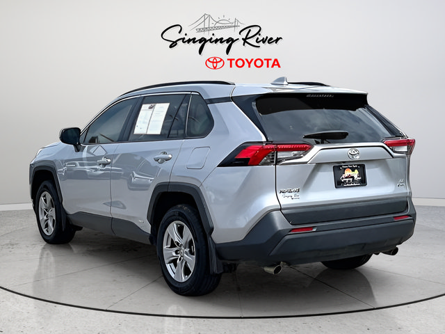 Used 2025 Toyota RAV4 LE AWD/4WD image 4