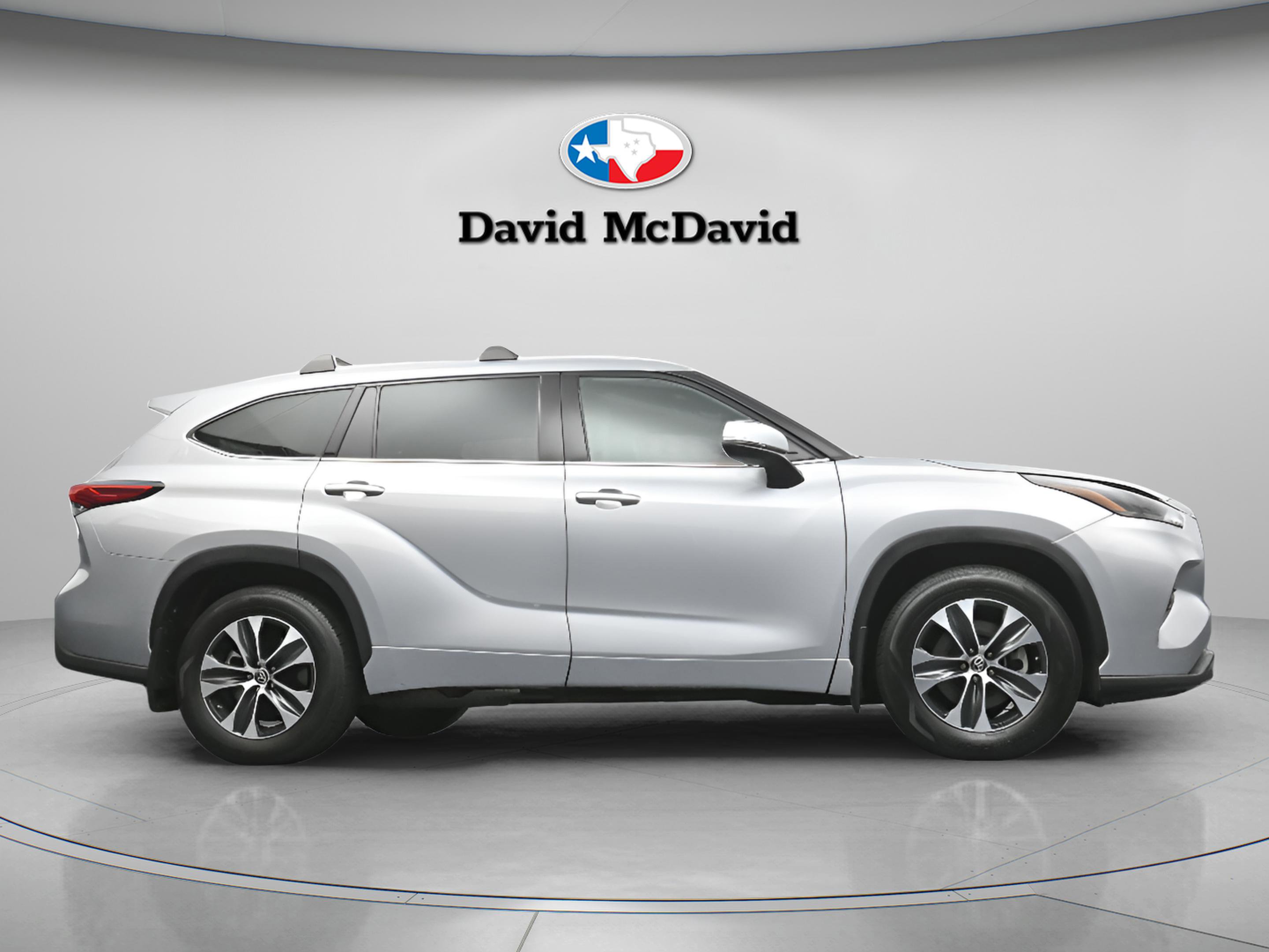 Used 2021 Toyota Highlander XLE image 33