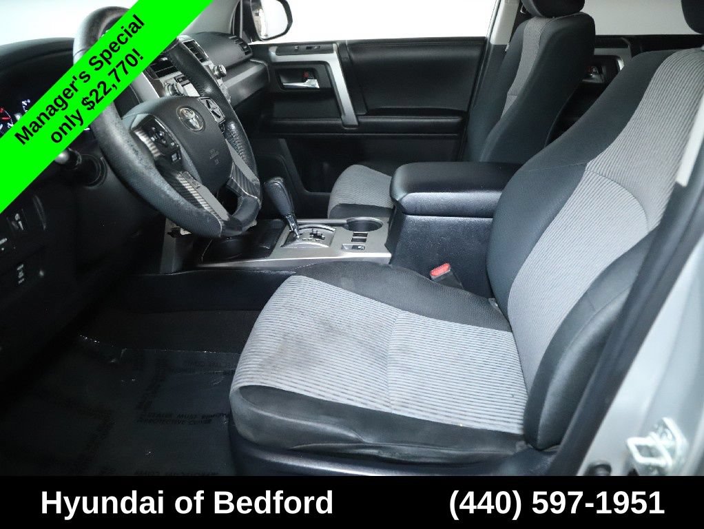 Used 2016 Toyota 4Runner SR5 AWD/4WD image 19