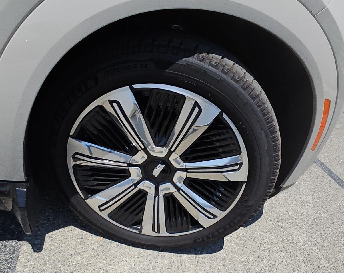 Used 2026 Cadillac Escalade IQ Luxury 2 AWD/4WD image 20