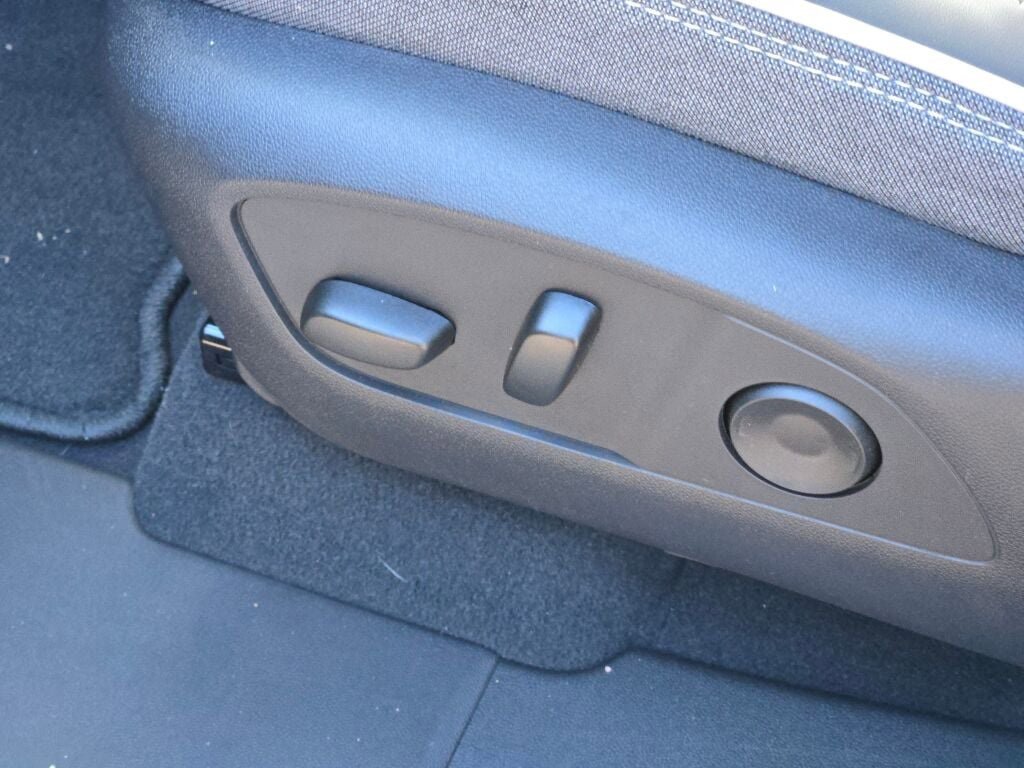 New 2026 GMC Sierra EV Elevation image 26