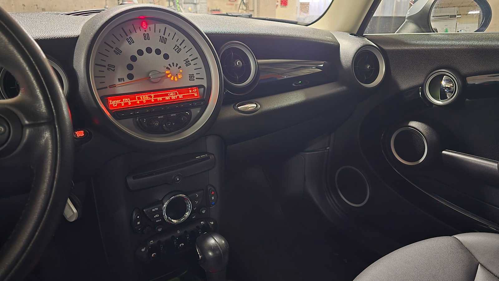 Used 2013 MINI Cooper Clubman FWD image 33