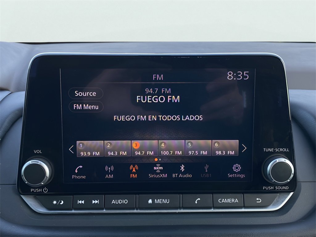 Used 2023 Nissan Rogue S image 11