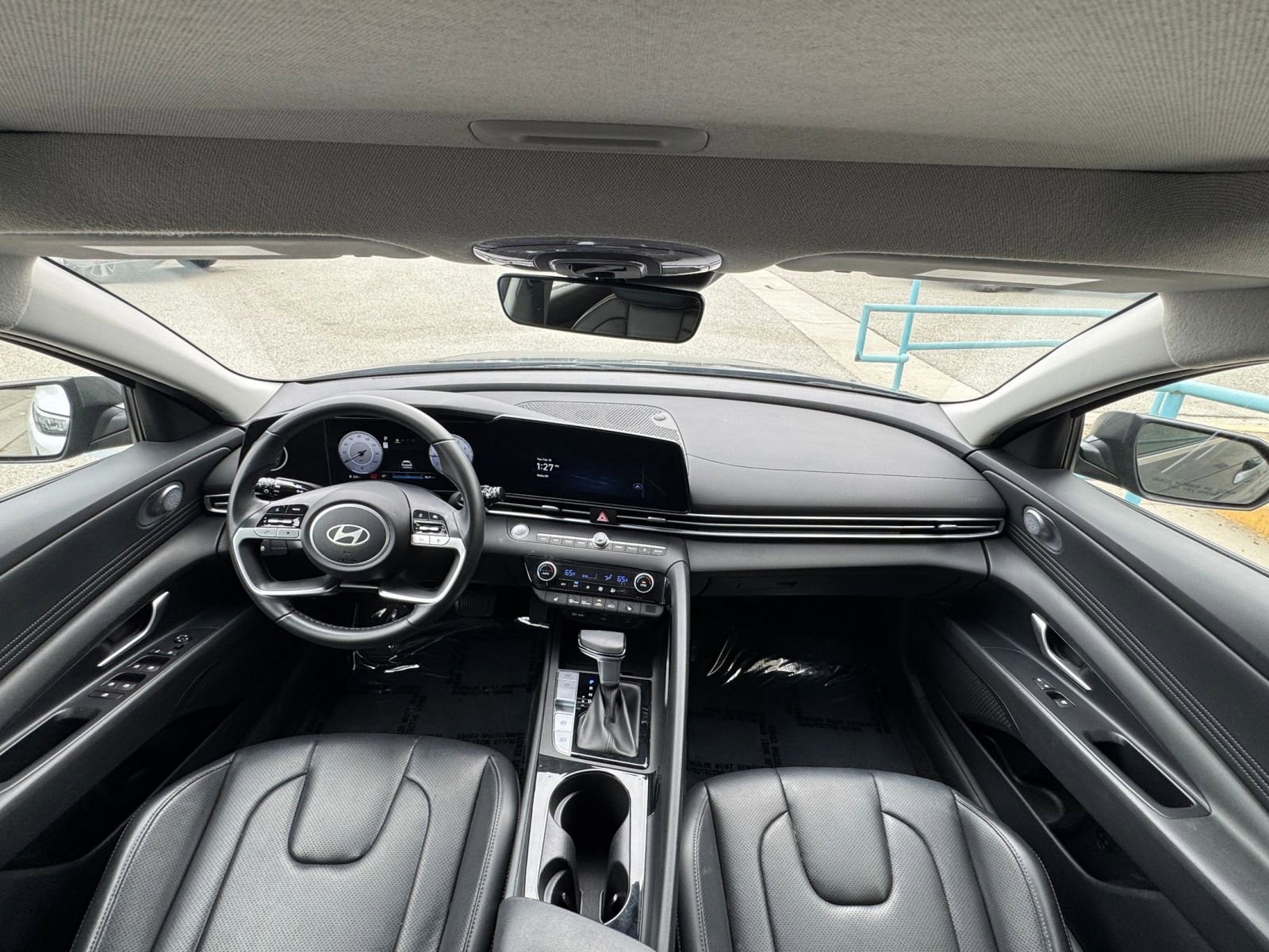Used 2025 Hyundai Elantra Limited FWD image 36