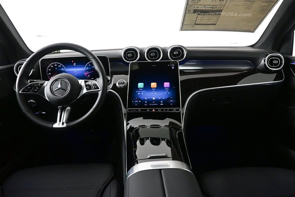 New 2025 Mercedes-Benz GLC 300 4MATIC image 16