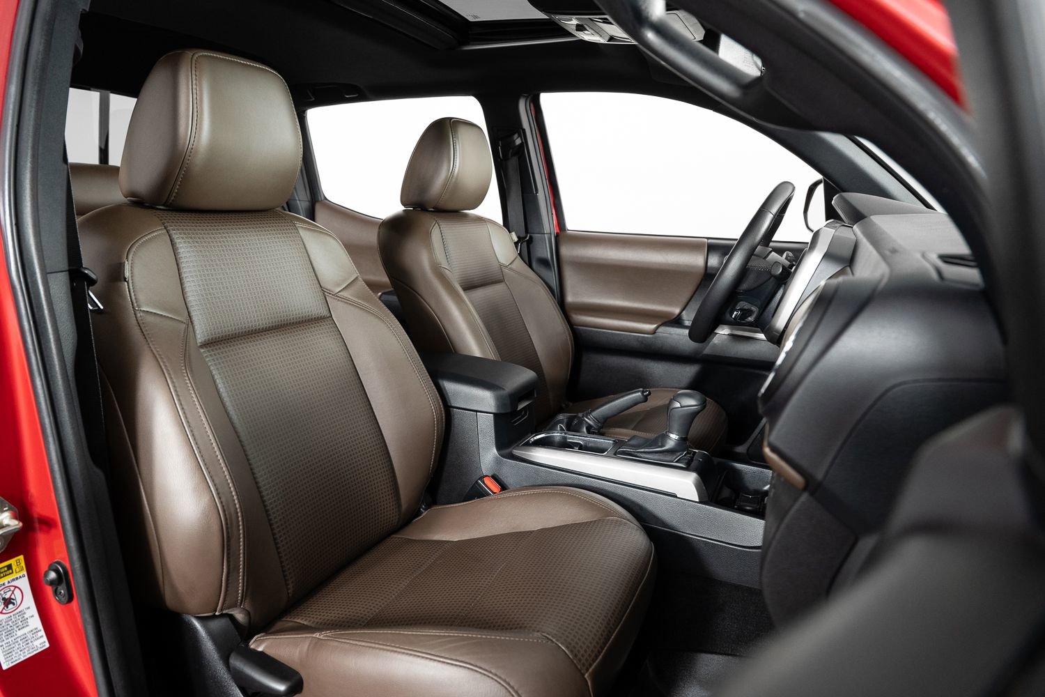 Used 2017 Toyota Tacoma Limited image 27